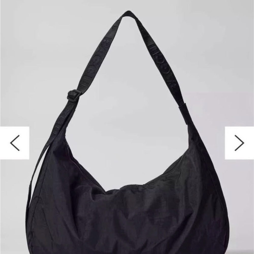 BAGGU Large Nylon Crescent Bag - Picture 4 of 11